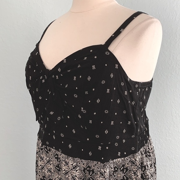 Torrid Geo Print Challis Tie Front Culotte Jumpsuit - Picture 7 of 15